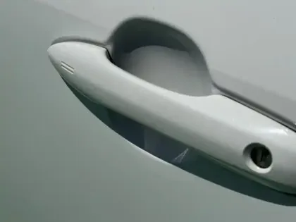 Photo 13 Toyota Yaris Hybride 1.5 HYBRID 116H DESIGN / PACK CARGO