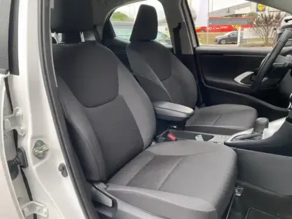 Photo 26 Toyota Yaris Hybride IV 116h Dynamic