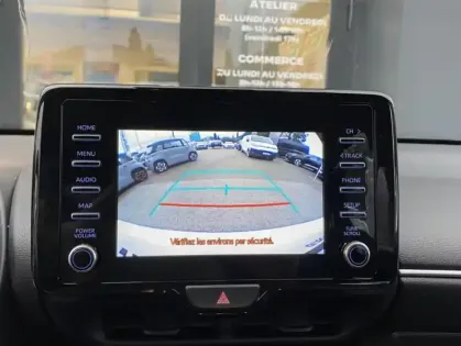 Photo 8 Toyota Yaris Hybride IV 116h Dynamic