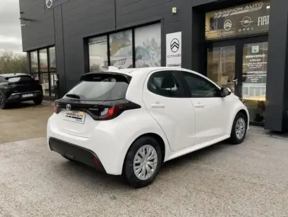 Photo 6 Toyota Yaris Hybride IV 116h Dynamic