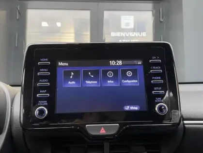 Photo 16 Toyota Yaris Hybride IV 116h Dynamic