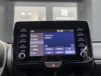 Photo 13 Toyota Yaris Hybride IV 116h Dynamic