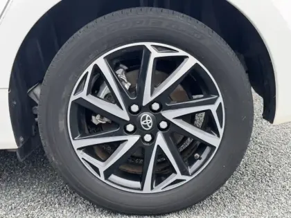 Photo 8 Toyota Yaris Hybride 116h Design / Pack confort