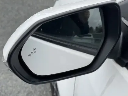 Photo 17 Toyota Yaris Hybride 116h Design / Pack confort