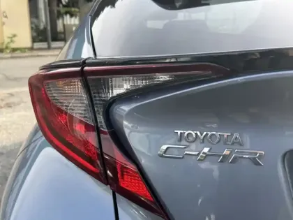 Photo 22 Toyota C-HR 1.8 Hybride 122 Edition MY22 ch