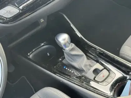 Photo 14 Toyota C-HR 1.8 Hybride 122 Edition MY22 ch