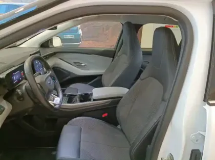 Photo 9 Ford Explorer 286ch Extended Range 77kWh RWD