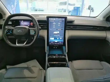 Photo 2 Ford Explorer 286ch Extended Range 77kWh RWD