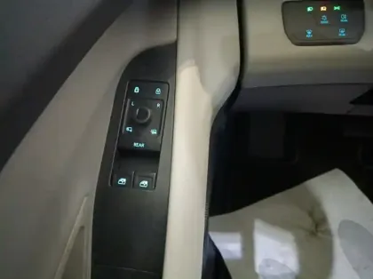 Photo 5 Ford Explorer 286ch Extended Range 77kWh RWD