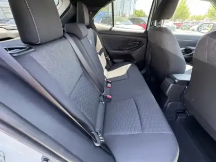 Photo 14 Toyota Yaris Hybride 1.5 HYBRID 116H DESIGN / PACK CARGO