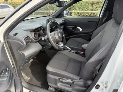 Photo 9 Toyota Yaris Hybride 1.5 HYBRID 116H DESIGN AWD AUTO