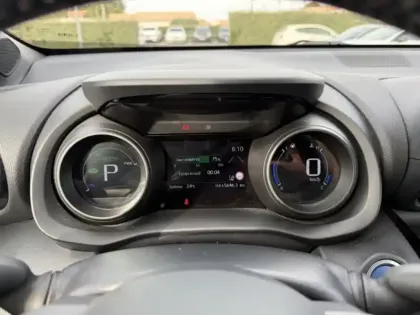 Photo 17 Toyota Yaris Hybride 1.5 HYBRID 116H DESIGN AWD AUTO