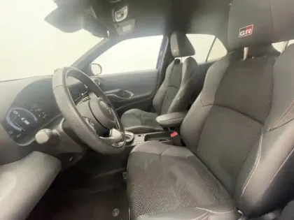 Photo 18 Toyota Yaris 1.5 HYBRID 130H GR SPORT PACK TECHNO