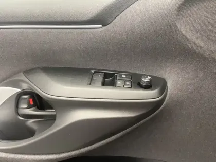 Photo 11 Toyota Yaris Hybride 116h Active