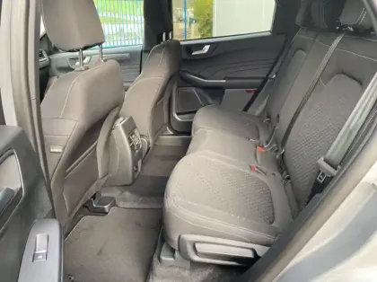 Photo 8 Ford Kuga 2.5 Duratec 180ch Hybrid FlexiFuel Titanium Business Powershift