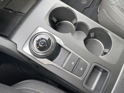 Photo 7 Ford Kuga 2.5 Duratec 180ch Hybrid FlexiFuel Titanium Business Powershift