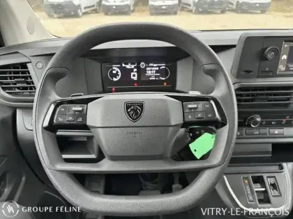 Photo 12 Peugeot Expert  Fg M 2.0 BlueHDi 145ch S&S EAT8