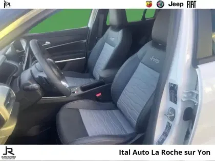 Photo 8 Jeep Avenger  1.2 Turbo T3 145ch MHEV Overland BVR6 4xe