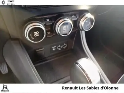 Photo 14 Renault Captur  1.6 E-Tech hybride 145ch Intens -21