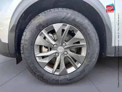 Photo 9 Peugeot 2008  e- 136ch Style