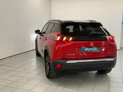 Photo 8 Peugeot 2008  e- 136ch GT