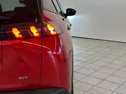 Photo 9 Peugeot 2008  e- 136ch GT