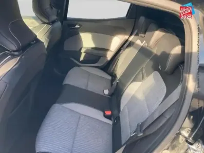 Photo 10 Renault Clio  1.6 E-Tech hybride 140ch Lutecia -21N