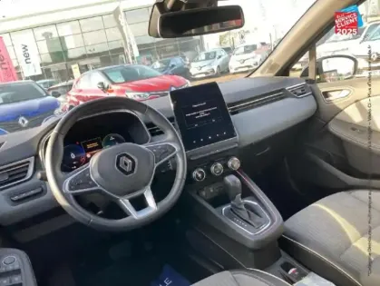 Photo 14 Renault Clio  1.6 E-Tech hybride 140ch Lutecia -21N