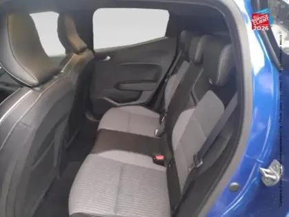 Photo 25 Renault Clio  1.6 E-Tech 145ch full hybrid Techno - 24 Camera GPS