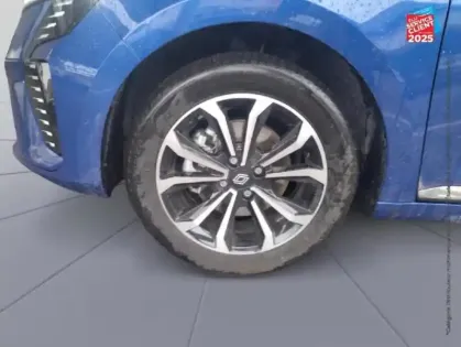 Photo 9 Renault Clio  1.6 E-Tech 145ch full hybrid Techno - 24 Camera GPS