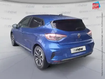 Photo 7 Renault Clio  1.6 E-Tech 145ch full hybrid Techno - 24 Camera GPS