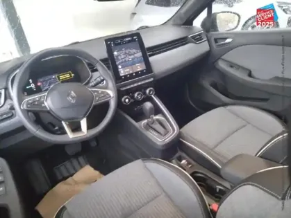 Photo 14 Renault Clio  1.6 E-Tech 145ch full hybrid Techno - 24 Camera GPS