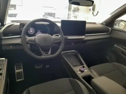 Photo 9 Volkswagen T-roc  1.5 eTSI 150ch R-Line DSG7