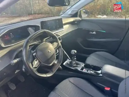 Photo 14 Peugeot 208  1.2 PureTech 100ch S&S Allure