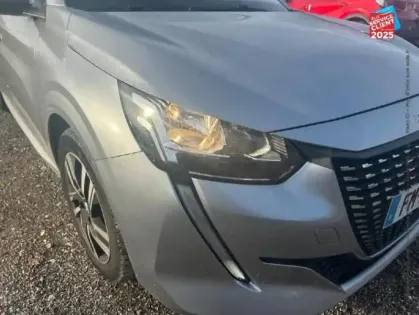 Photo 12 Peugeot 208  1.2 PureTech 100ch S&S Allure