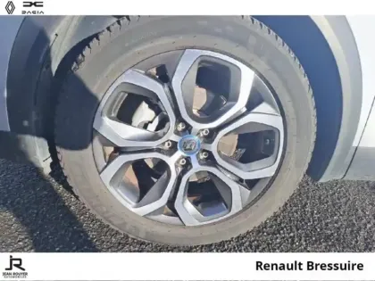 Photo 7 Renault Captur  1.6 E-Tech hybride rechargeable 160ch Intens -21