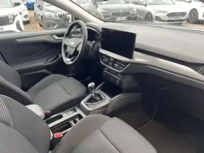 Photo 10 Ford Focus  1.0 EcoBoost mHEV 125ch Titanium X Business