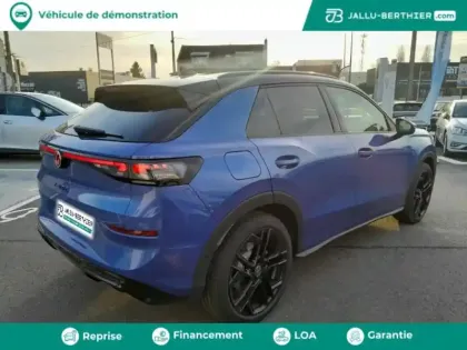 Photo 3 Volkswagen T-roc  1.5 eTSI 150ch R-Line DSG7