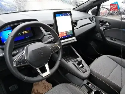 Photo 14 Renault Symbioz  1.8 E-Tech full hybrid 160ch Techno - 25 GPS Camera