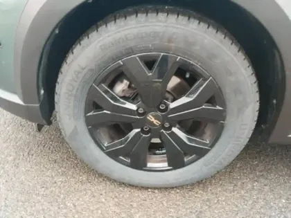 Photo 8 Dacia Jogger  1.0 ECO-G 100ch Extreme+ 5 places