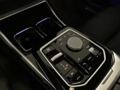 Photo 10 BMW Serie 7 Série 7 750eA xDrive 489ch M Sport