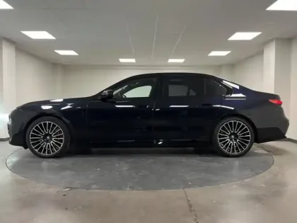 Photo 5 BMW Serie 7 Série 7 750eA xDrive 489ch M Sport