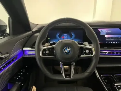 Photo 8 BMW Serie 7 Série 7 750eA xDrive 489ch M Sport