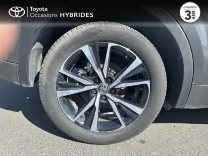 Photo 8 Toyota C-HR  1.8 Hybride 140ch Design Pack Confort