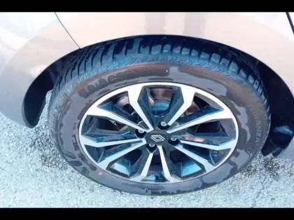 Photo 12 Renault Clio  1.6 E-Tech 145ch full hybrid Techno - 24