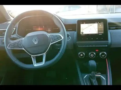 Photo 8 Renault Clio  1.6 E-Tech 145ch full hybrid Techno - 24