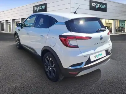 Photo 6 Renault Captur  1.6 E-Tech hybride rechargeable 160ch Intens -21