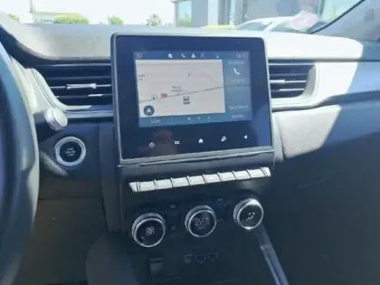 Photo 14 Renault Captur  1.6 E-Tech hybride rechargeable 160ch Intens -21