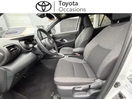 Photo 11 Toyota Yaris  Cross 116h Design CARGO