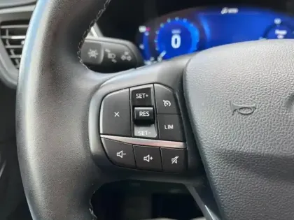 Photo 13 Ford Kuga  2.5 Duratec 190ch FHEV E85 Vignale BVA